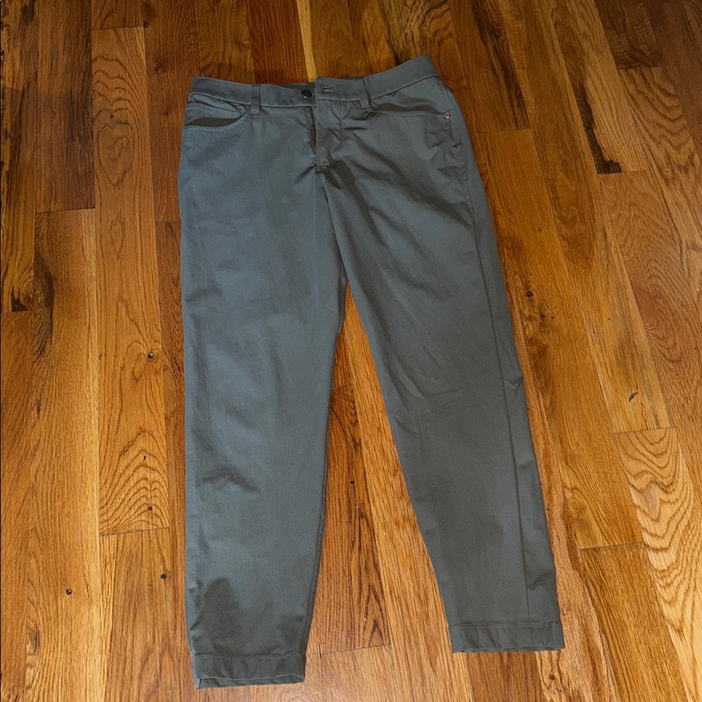 Lululemon green ABC slim fit pants size 28